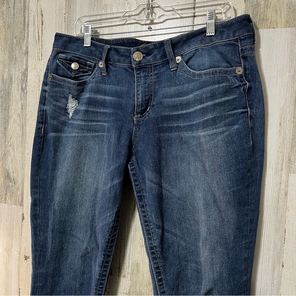 Seven7 Blue Capri Pants with Faded Indigo Wash - Picture 3 of 13